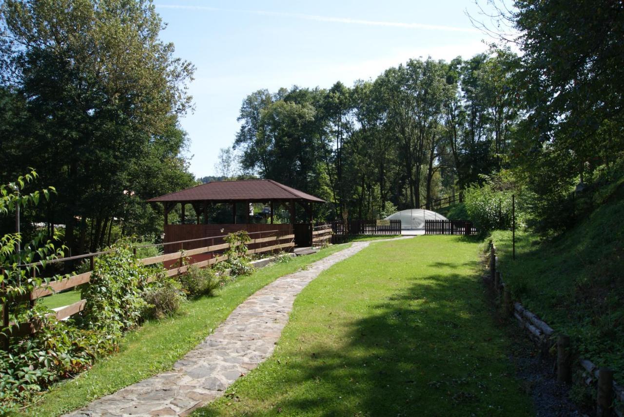 Penzion Liskuv Mlyn Milesov Exterior photo